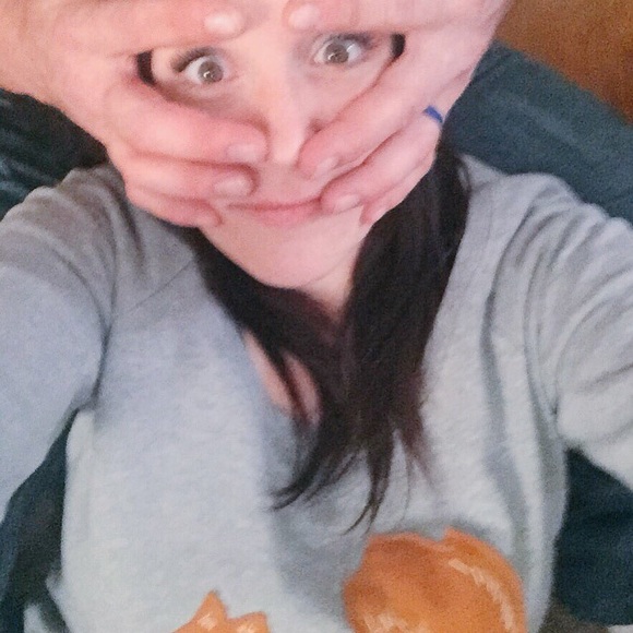 Meet Your posher, Debbi - Picture 1 of 10